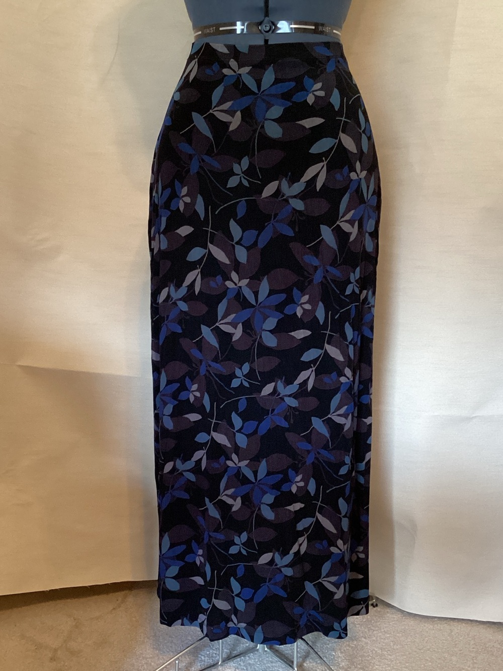 Leaf Motif Navy Maxi Skirt